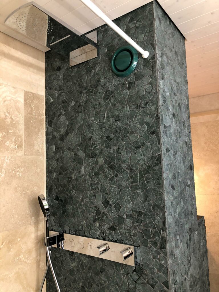 Duschsäule Naturstein Mosaik